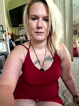 RhondaRump online show from September 25, 2:10 pm