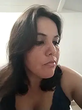 Snapshot of Bellapotencia1985 chatting on November 1, 9:44 am Bellapotencia1985 online show from November 1, 9:44 am