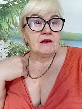 VioletSweet5566 online show from April 4, 6:44 am