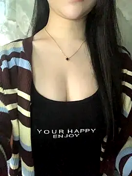 Snapshot of Lyly11 chatting on November 14, 2:21 am Lyly11 online show from November 14, 2:21 am