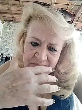 Snapshot of Belladama61 chatting on October 13, 12:05 pm Belladama61 online show from October 13, 12:05 pm