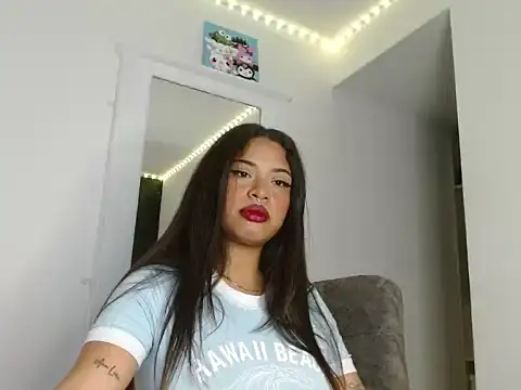 Snapshot of reina_reina chatting on September 23, 1:08 am reina reina online show from September 23, 1:08 am