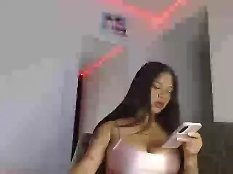 Snapshot of reina_reina chatting on October 26, 11:53 pm reina reina online show from October 26, 11:53 pm