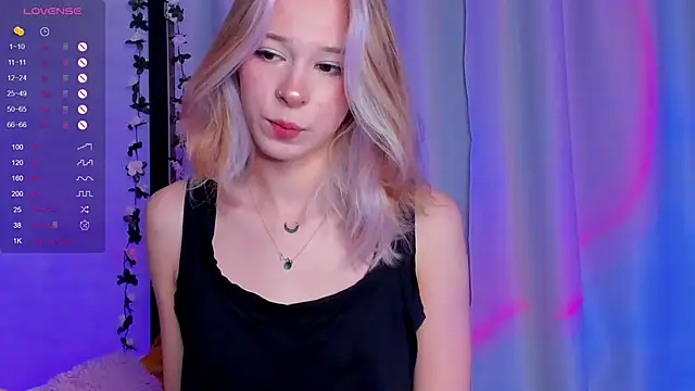 Snapshot of MiSeki chatting on November 9, 1:48 am MiSeki online show from November 9, 1:48 am