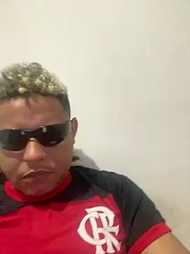 Snapshot of Nillsobluyy chatting on December 19, 1:29 pm Nillsobluyy online show from December 19, 1:29 pm