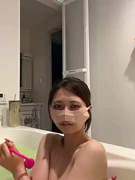 Snapshot of misa_mo chatting on December 15, 12:42 pm misa mo online show from December 15, 12:42 pm