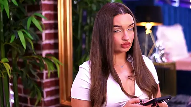 MillaSerene online show from November 22, 7:29 am