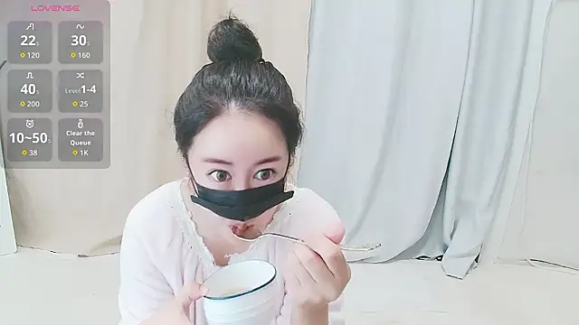 Snapshot of Anna-03 chatting on October 14, 3:51 am Anna-03 online show from October 14, 3:51 am