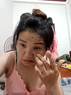 Heulwen-22 online show from September 16, 8:10 pm