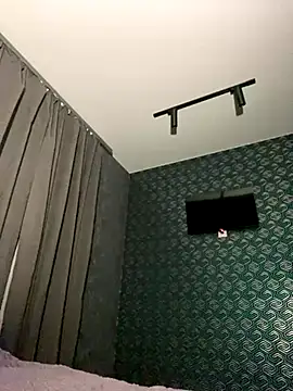 FavoriteKira online show from November 11, 9:26 pm