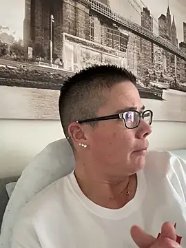 voluptuous-minx online show from December 4, 12:14 pm