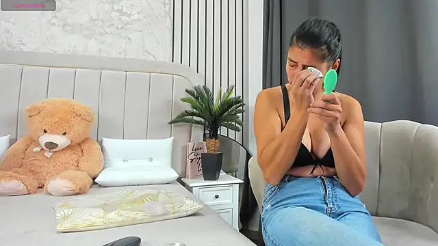 DaryaReed online show from November 17, 5:02 am