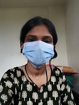 Shivani2002 online show from November 5, 8:25 am