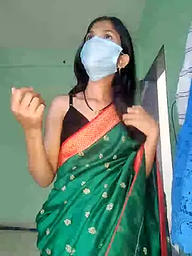 Shivani2002 online show from February 18, 5:47 am