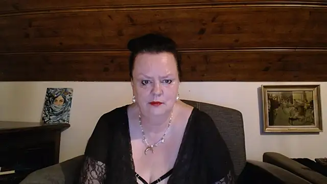 TiffanyMature online show from May 28, 8:28 pm