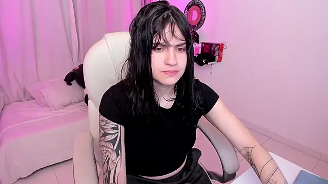 Snapshot of kurito_ chatting on October 5, 4:44 am kurito online show from October 5, 4:44 am