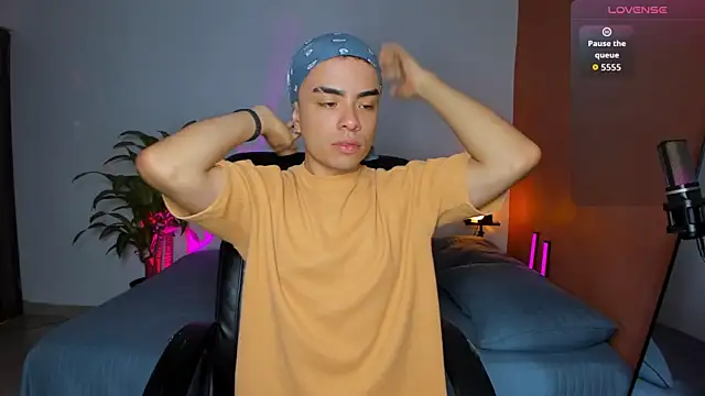 Snapshot of obzidyan chatting on September 8, 3:55 pm obzidyan online show from September 8, 3:55 pm