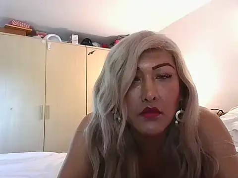 Luciana nicolini online show from May 26, 12:56 pm