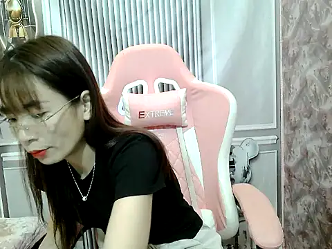 Suzy888 online show from September 25, 2:15 am