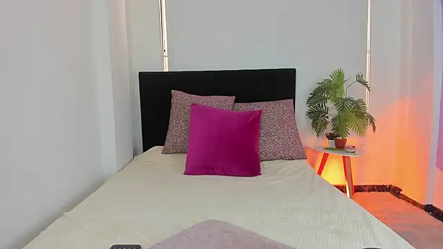 LunaVelvet777 online show from November 14, 4:17 pm