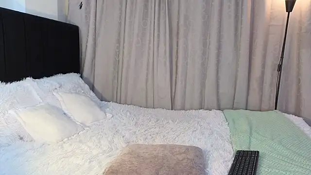 LunaVelvet777 online show from February 19, 3:41 pm