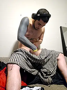 Snapshot of catnipharvester chatting on November 14, 5:39 am catnipharvester online show from November 14, 5:39 am