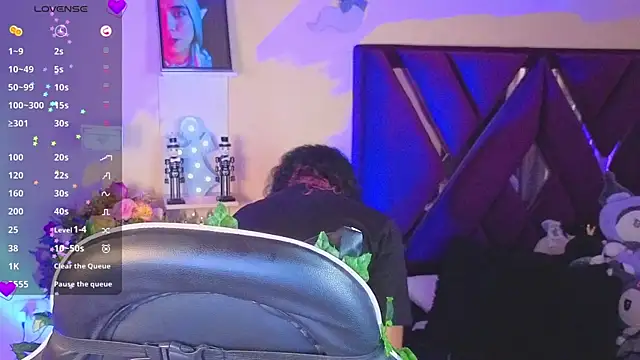 derek greyy  online show from November 26, 7:48 pm