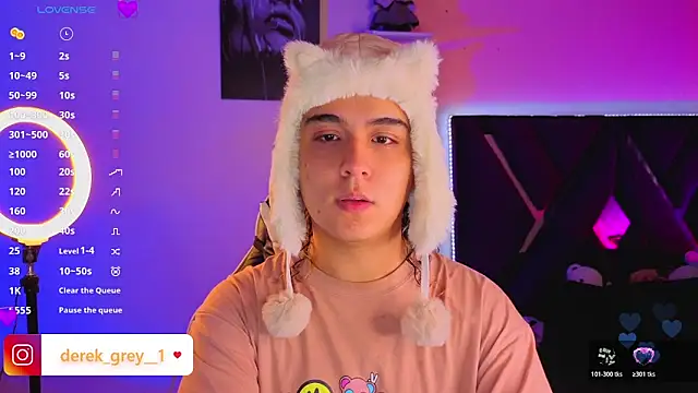 derek greyy  online show from April 29, 3:27 pm