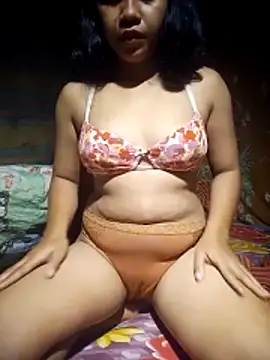 hotmomma8 online show from November 1, 8:33 pm