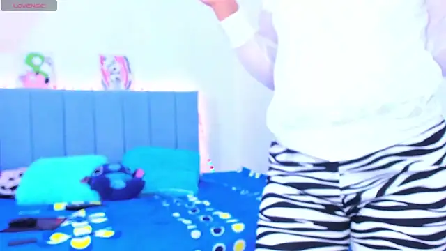 Snapshot of penelopestar_2 chatting on September 11, 3:17 am penelopestar 2 online show from September 11, 3:17 am