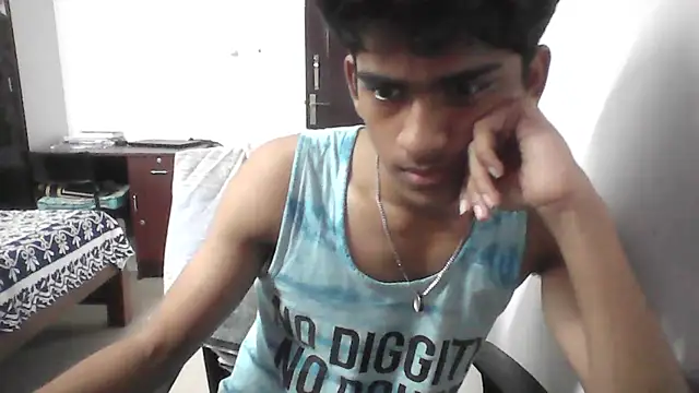 Snapshot of kjohn20 chatting on October 5, 8:01 am kjohn20 online show from October 5, 8:01 am