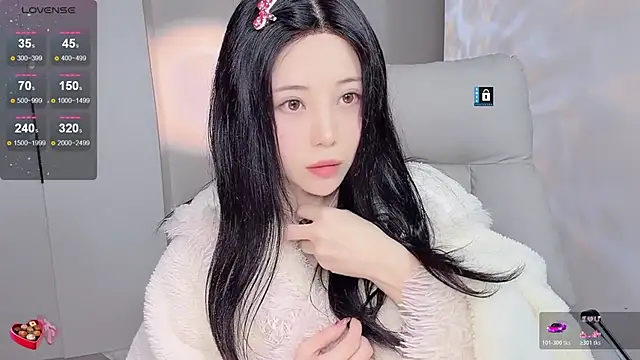 Amy-i online show from February 14, 6:48 pm