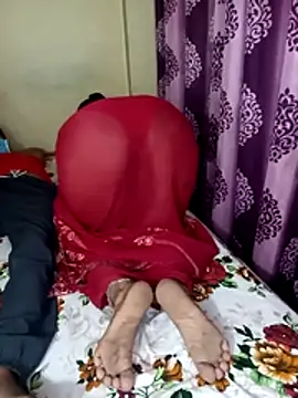 reena502 online show from October 6, 5:10 pm