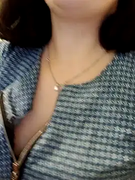 Amandda  online show from April 29, 5:30 pm