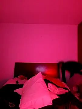 Snapshot of Carl_Strip chatting on November 24, 3:17 am Carl Strip online show from November 24, 3:17 am