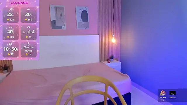 Snapshot of candy_lux30 chatting on October 10, 4:00 am candy lux30 online show from October 10, 4:00 am