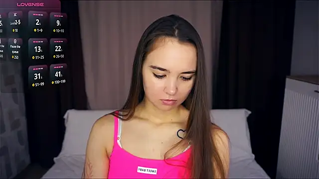 Snapshot of KayleenCurtis chatting on December 2, 5:24 am KayleenCurtis online show from December 2, 5:24 am