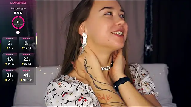 Snapshot of KayleenCurtis chatting on December 14, 5:24 am KayleenCurtis online show from December 14, 5:24 am