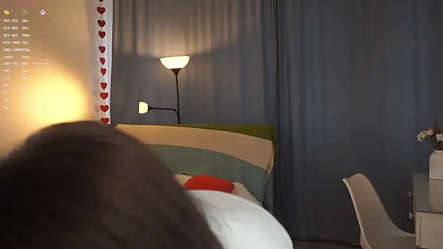 Snapshot of VernonKnapik chatting on October 14, 7:31 am VernonKnapik online show from October 14, 7:31 am