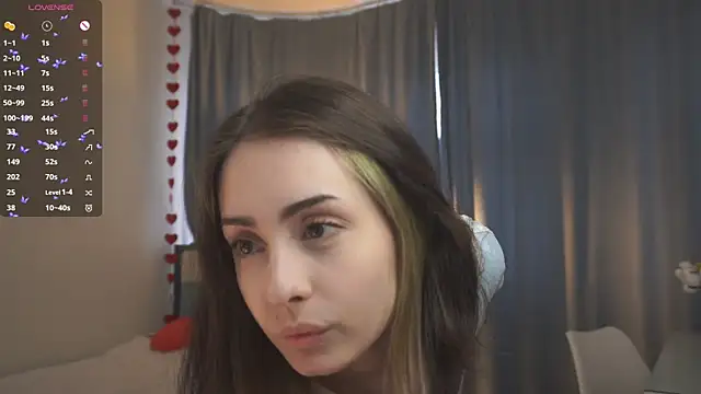 Snapshot of VernonKnapik chatting on October 18, 10:27 am VernonKnapik online show from October 18, 10:27 am