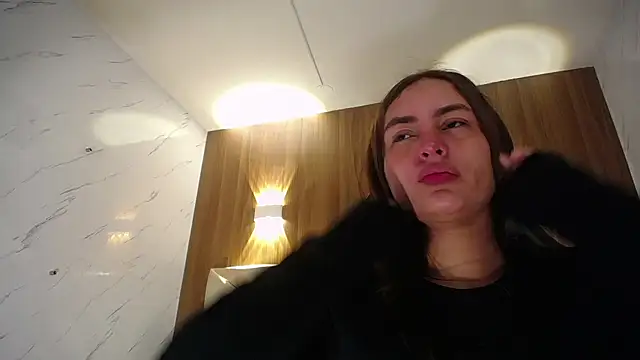 mia millan b online show from October 16, 1:28 am