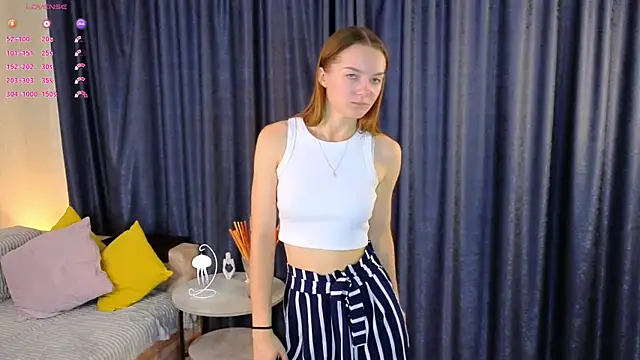 LouisaChaobal online show from November 7, 2:11 am