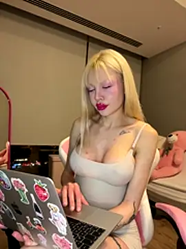 Snapshot of Sindyyy228 chatting on November 20, 10:42 pm Sindyyy228 online show from November 20, 10:42 pm