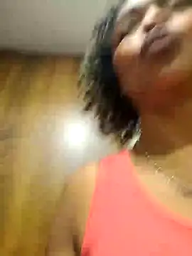 Snapshot of BiiancaEstradaa chatting on October 18, 9:37 pm BiiancaEstradaa online show from October 18, 9:37 pm