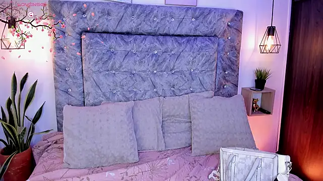 Seraphyne666 online show from November 15, 7:43 pm