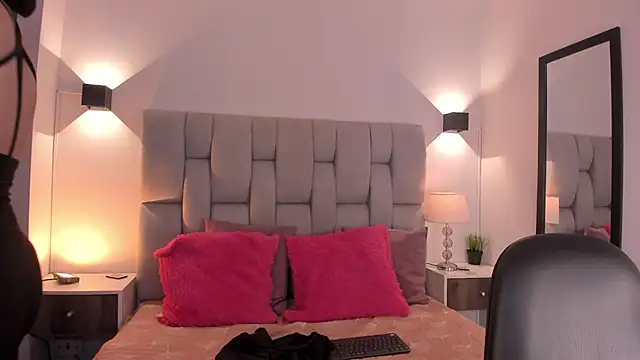 Seraphyne666 online show from February 6, 2:53 pm