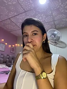 Snapshot of Lenapink19 chatting on November 4, 12:10 am Lenapink19 online show from November 4, 12:10 am