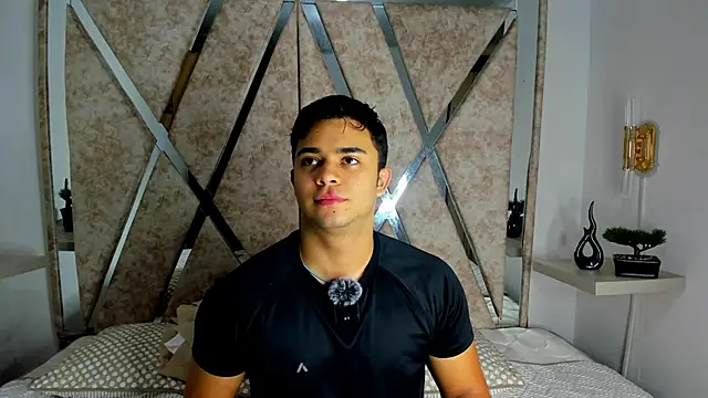 Snapshot of jayd_muscle chatting on October 24, 6:43 am jayd muscle online show from October 24, 6:43 am