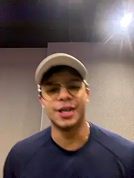 Snapshot of jayd_muscle chatting on November 4, 8:30 pm jayd muscle online show from November 4, 8:30 pm