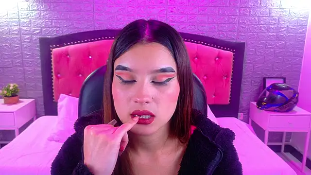 Natalie loffreda online show from January 9, 3:09 am